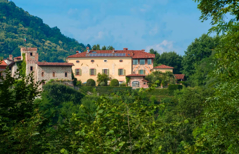 Bed and Breakfast Castello di Strambinello, Italy